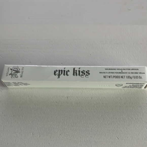 NEW KVD Beauty Epic Kiss Nourishing Vegan Butter Lipstick in Role Breaker - Picture 4 of 5